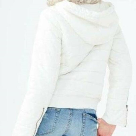 Womens Puffer Jacket Aeropostale White Small Hooded Fx Fur Quilted Winter Zip Up - Picture 2 of 8